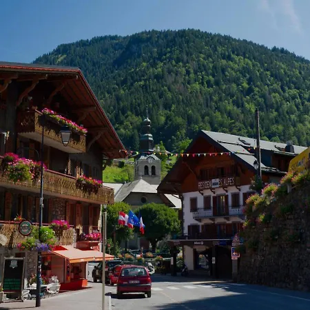 Lovely 2 Bed Apartment In Morzine With Garden Exterior photo