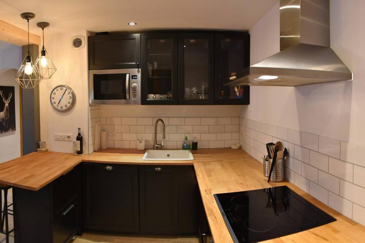 Lovely 2 Bed In With Garden *